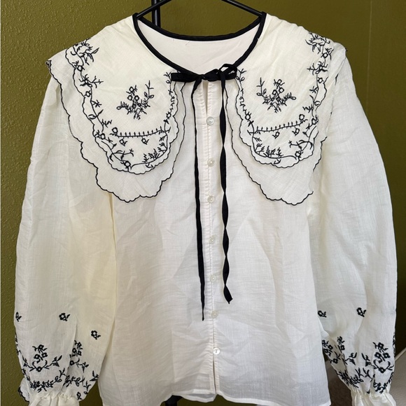 Tops - RARE VINTAGE Embroidered White Blouse with Black Detailing Size M